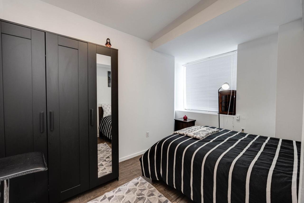 Bright Parkdale Court - Little Portugal W/ Free Parking Toronto Exterior photo