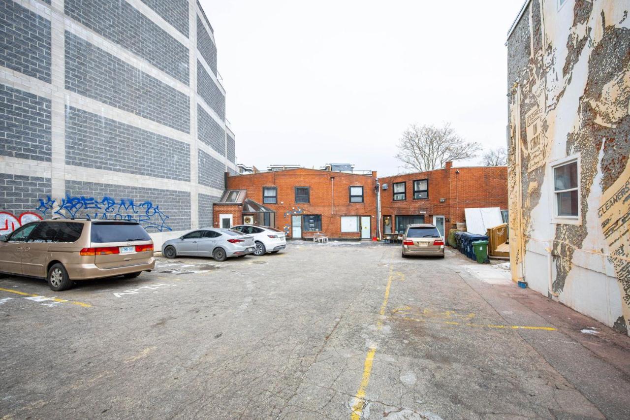 Bright Parkdale Court - Little Portugal W/ Free Parking Toronto Exterior photo