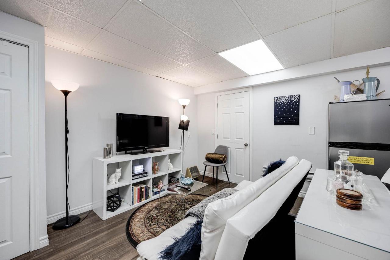 Bright Parkdale Court - Little Portugal W/ Free Parking Toronto Exterior photo